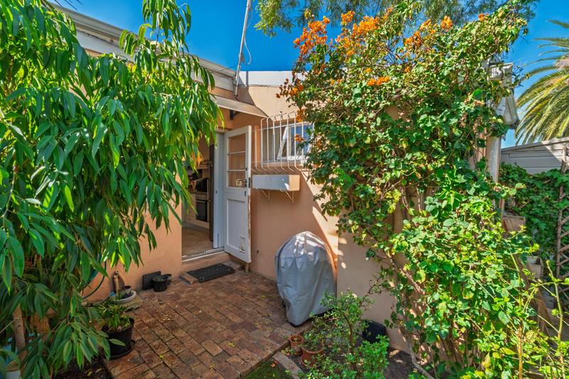 2 Bedroom Property for Sale in Harfield Village Western Cape